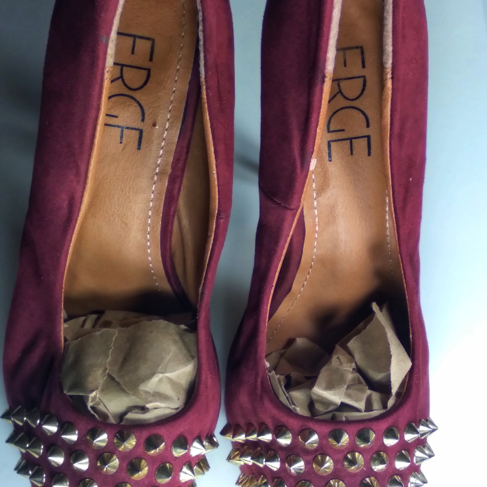 Shoes - Picture 5 of 11